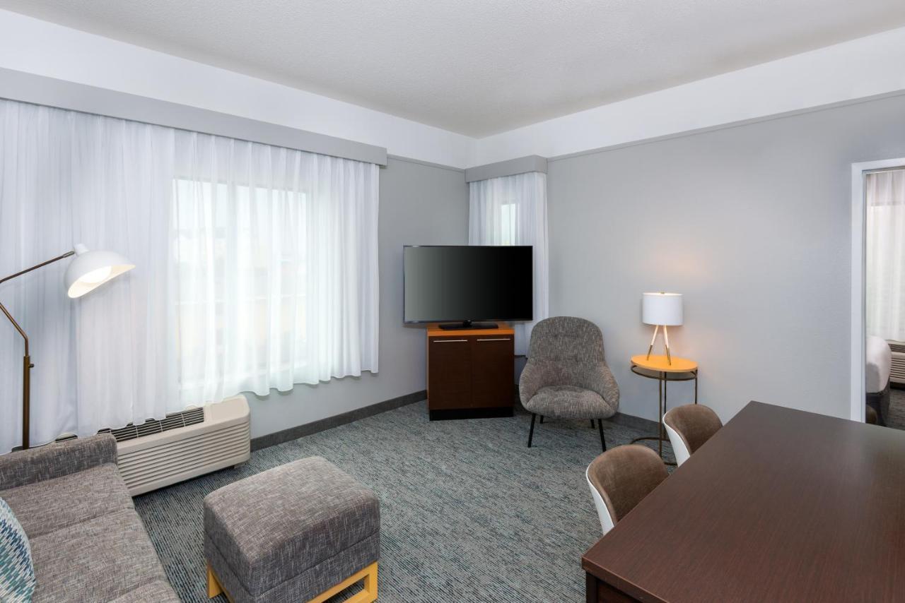 Towneplace Suites Buffalo Airport Чиктовага Экстерьер фото