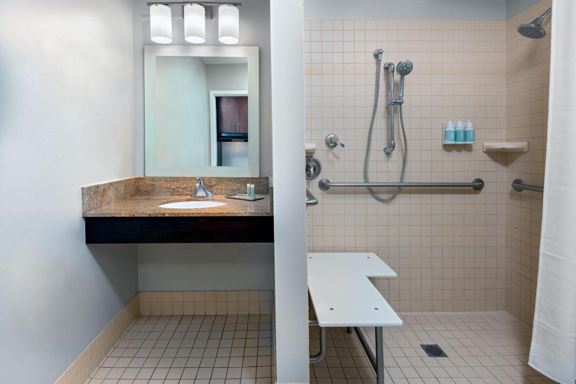 Towneplace Suites Buffalo Airport Чиктовага Экстерьер фото